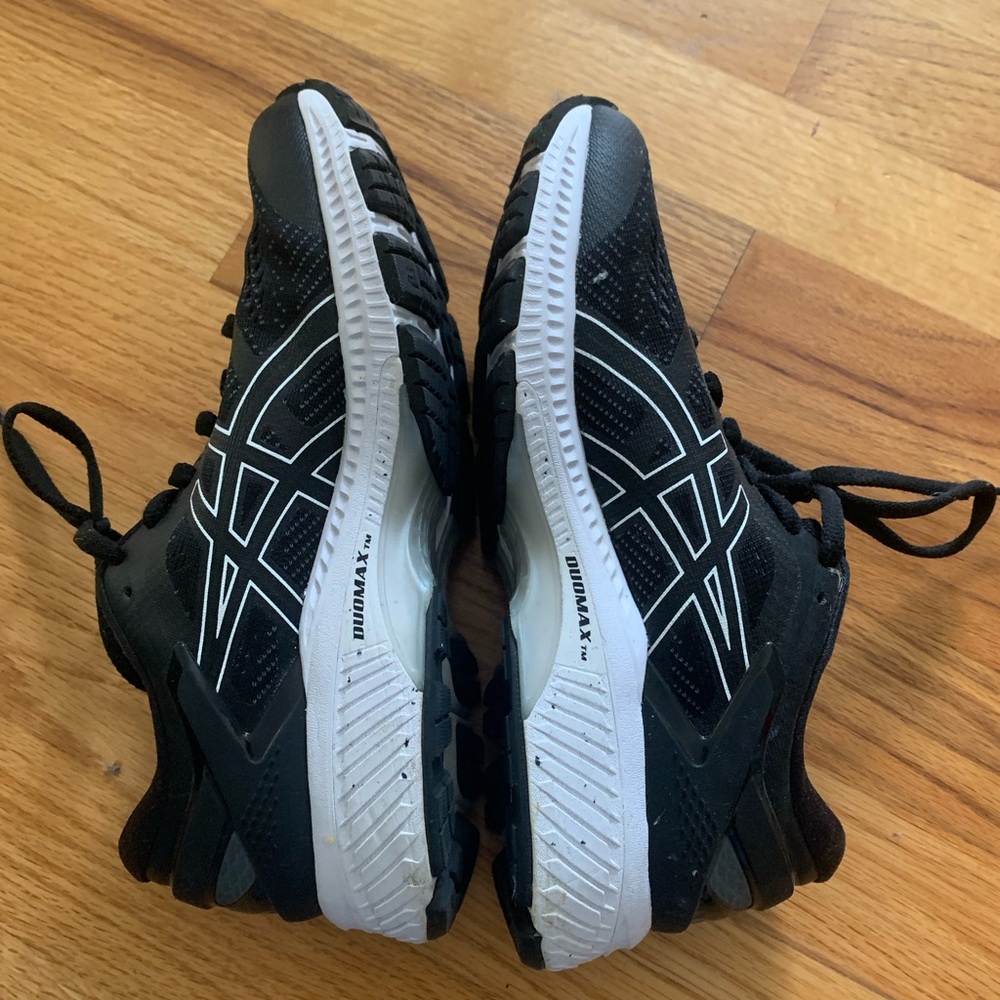 ASICS  Kayano 26 Women black Athletic Shoes. Very good condition. Worn once